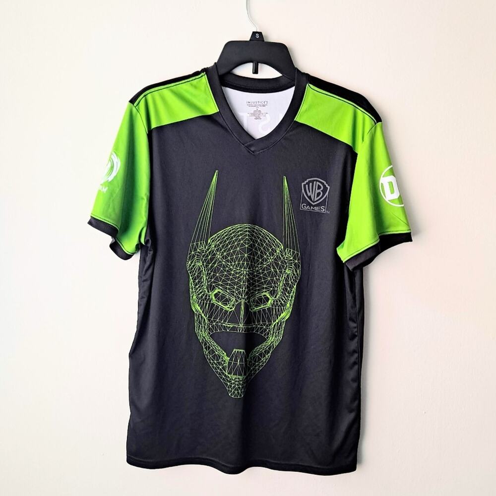 Injustice 2 Green & Black V-neck Short Sleeve Graphic Tee - Size M